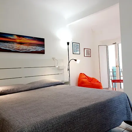 Mansardato 20 Mt Dal Mare * Albissola Marina